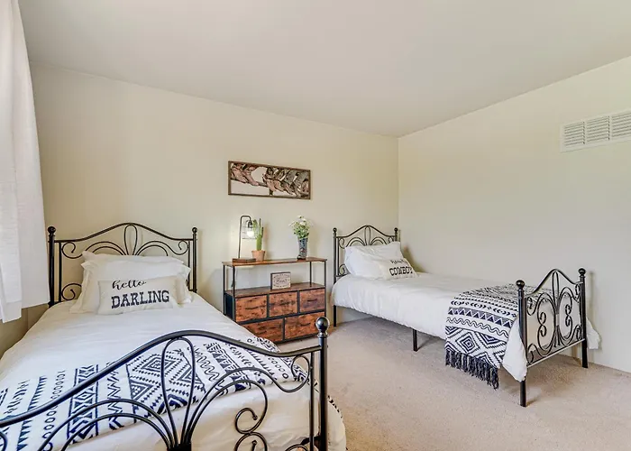 Desert Oasis Near Saguaro & Downtown Holiday home Tucson